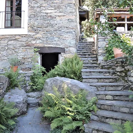 Holiday home Rustico Gatto & Topolino By Fewotessin